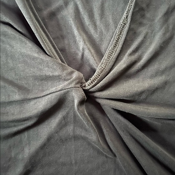 Silence + Noise (Urban Outfitters) Grey Top 🌚 - Picture 2 of 7